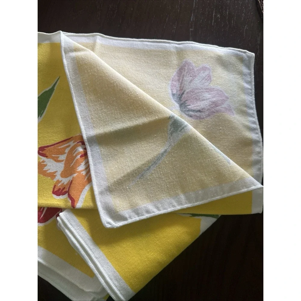 Set of 6 Vintage Yellow Tulip‎ Napkins by Bill Blass Cotton Summer 17